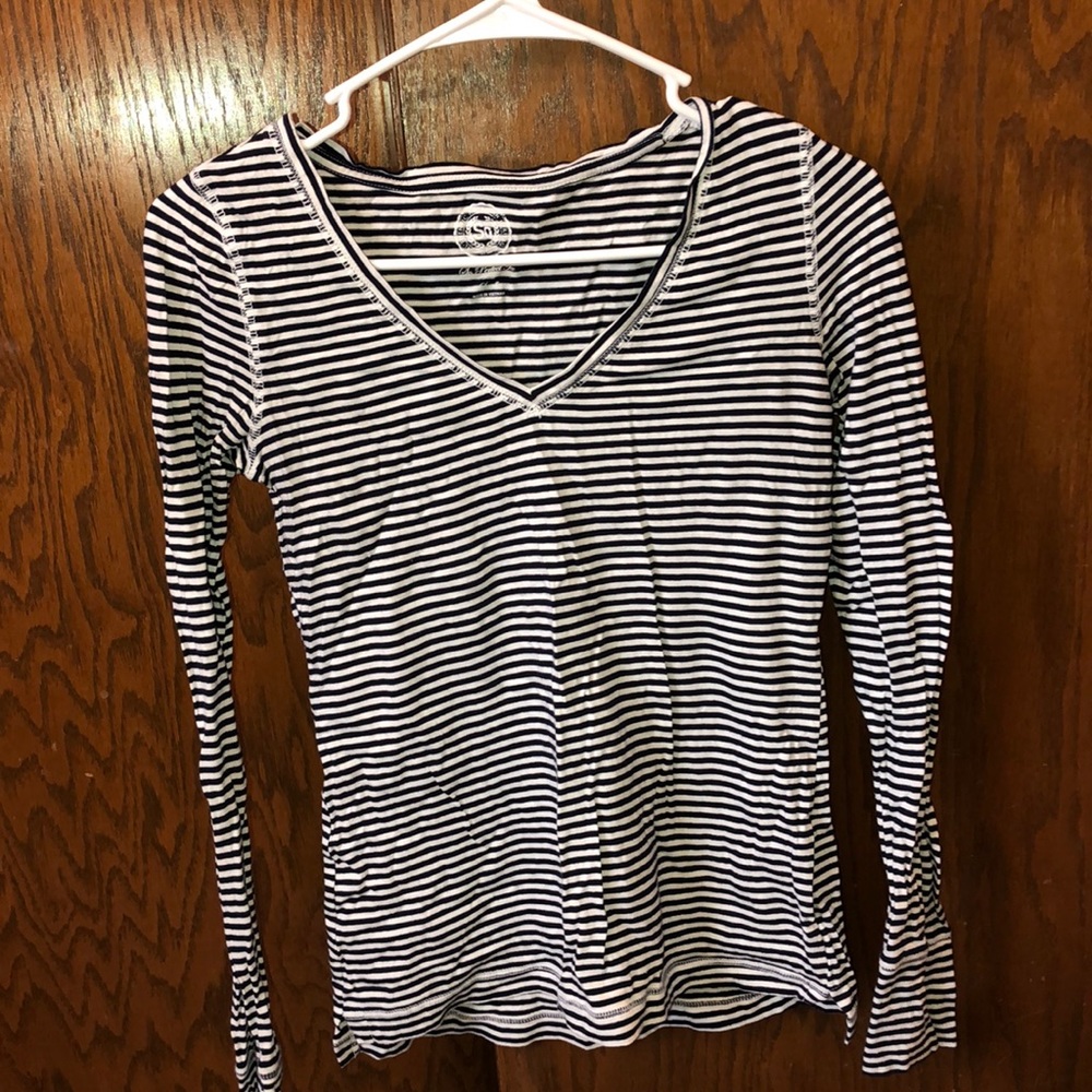 Striped long-sleeve V Neck